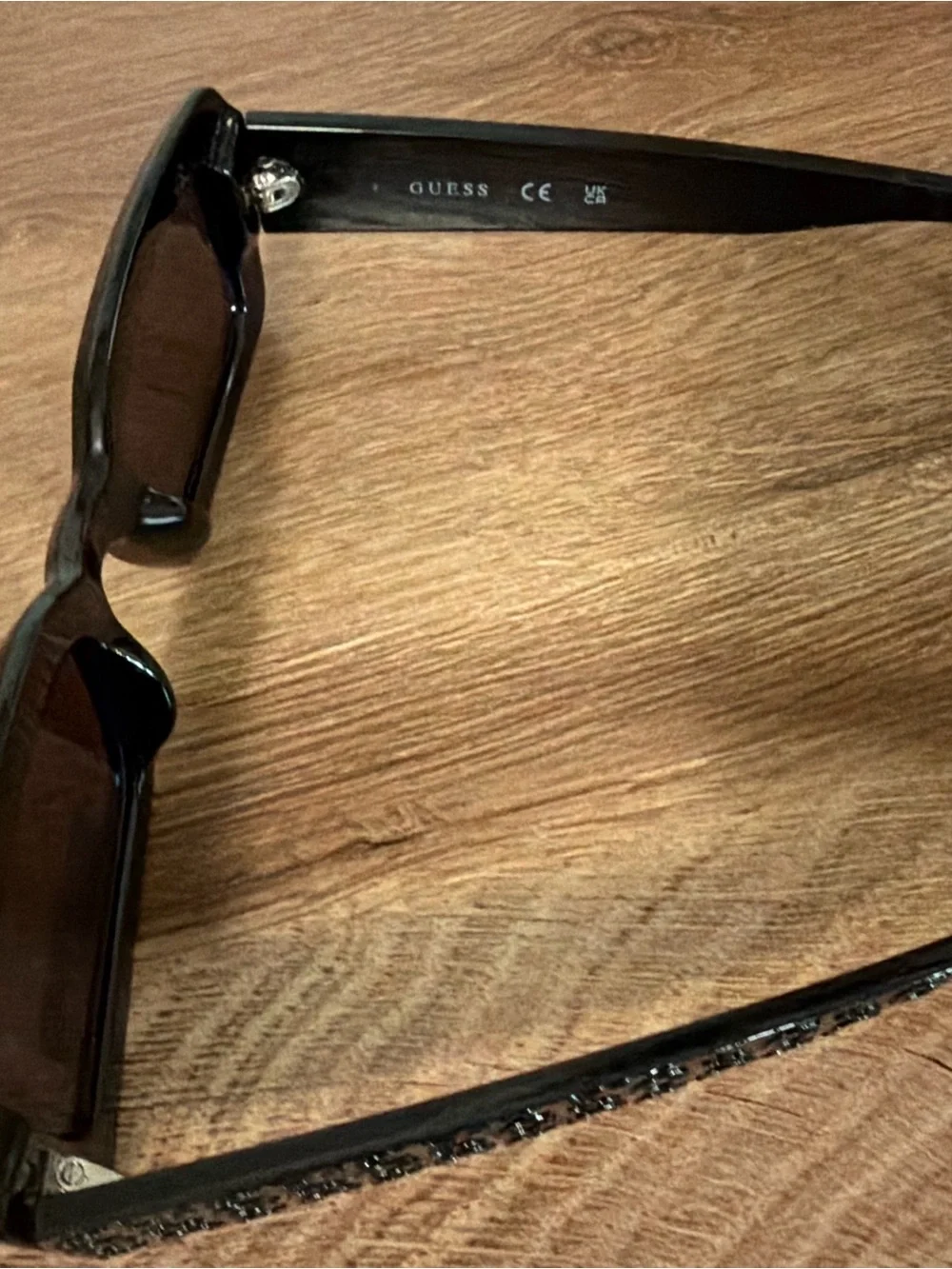 GUESS Black Rectangular Men’s Sunglasses with Dark Lenses